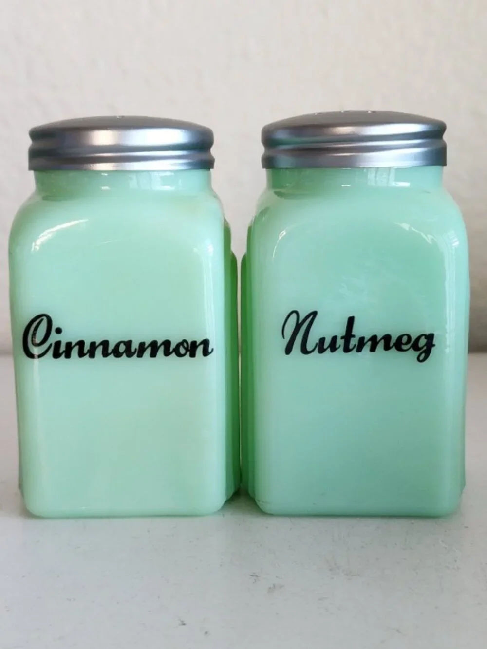 Jadeite Jadite Green Glass CINNAMON NUTMEG Art Deco Shakers NEW Condition